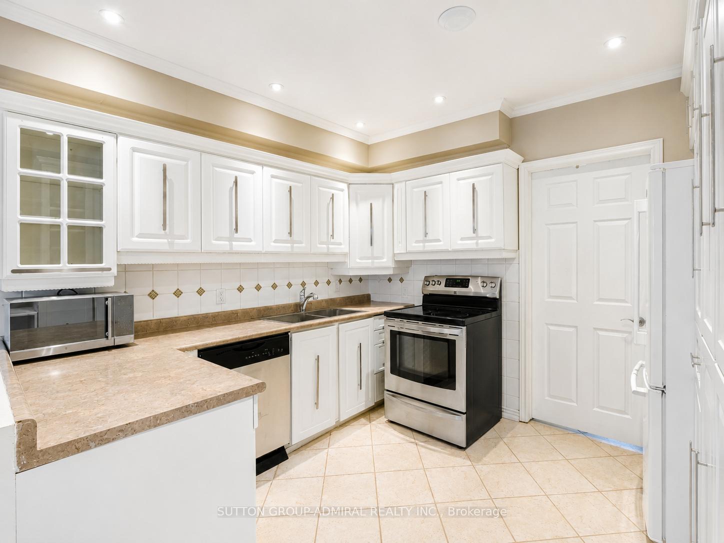 664 Lakelands Avenue, Innisfil — photo 5 of 5