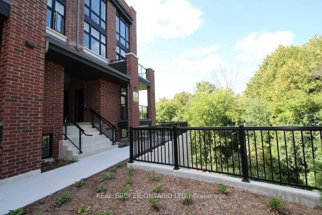 2 linsmore Place 204, Whitchurch-Stouffville, ON L4A 4T4 — Whitchurch-Stouffville, Ontario