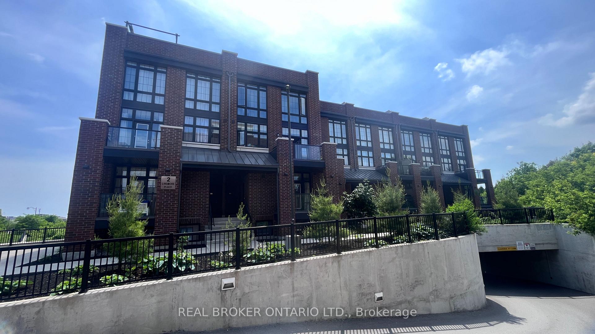2 linsmore Place 204, Whitchurch-Stouffville — photo 2 of 5