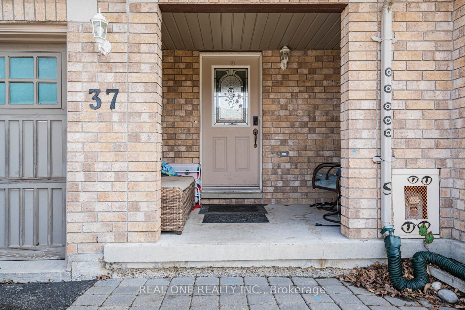 37 Bilbrough Street, Aurora — photo 2 of 5