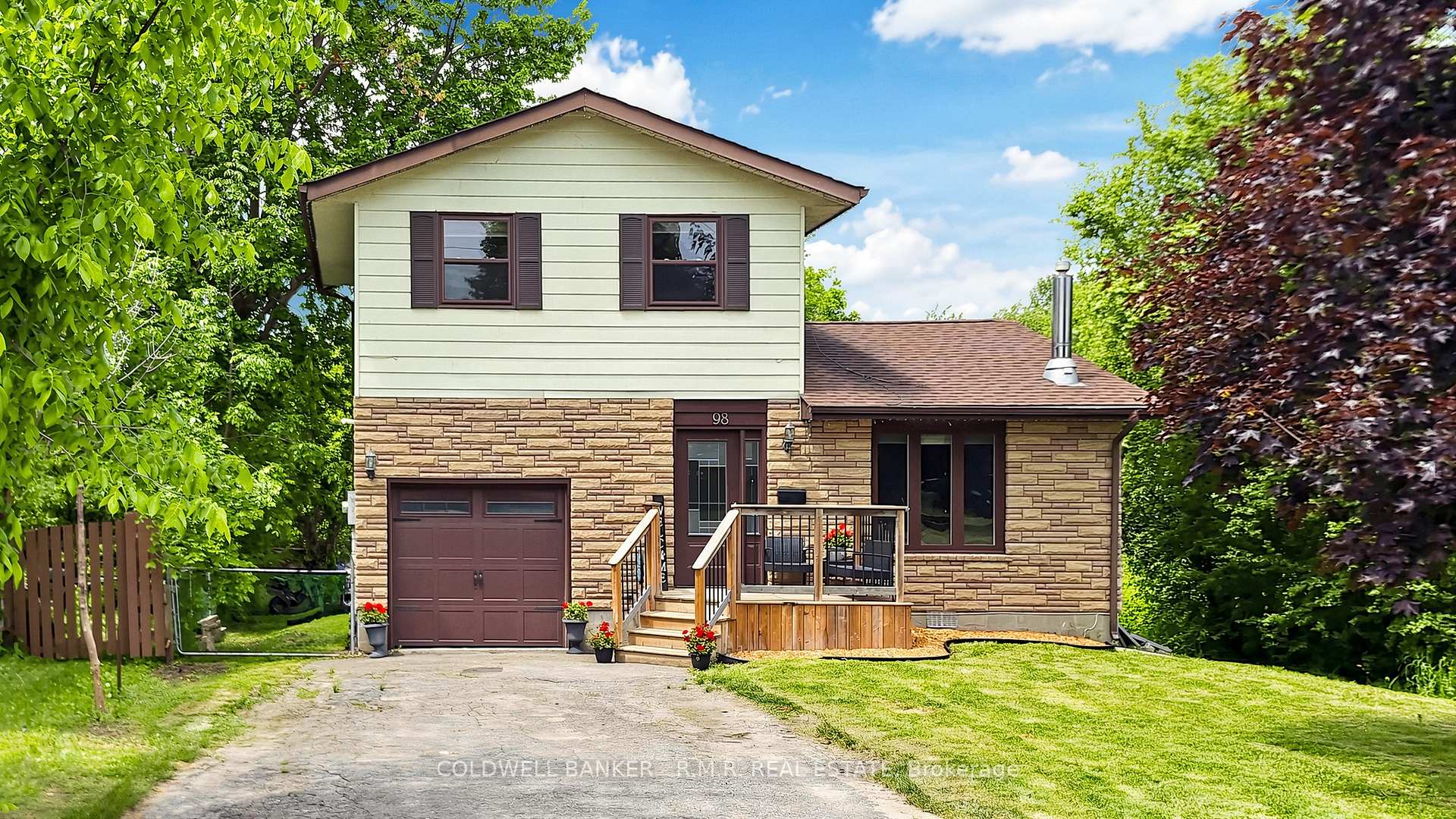 98 Metro Road S, Georgina — photo 4 of 5