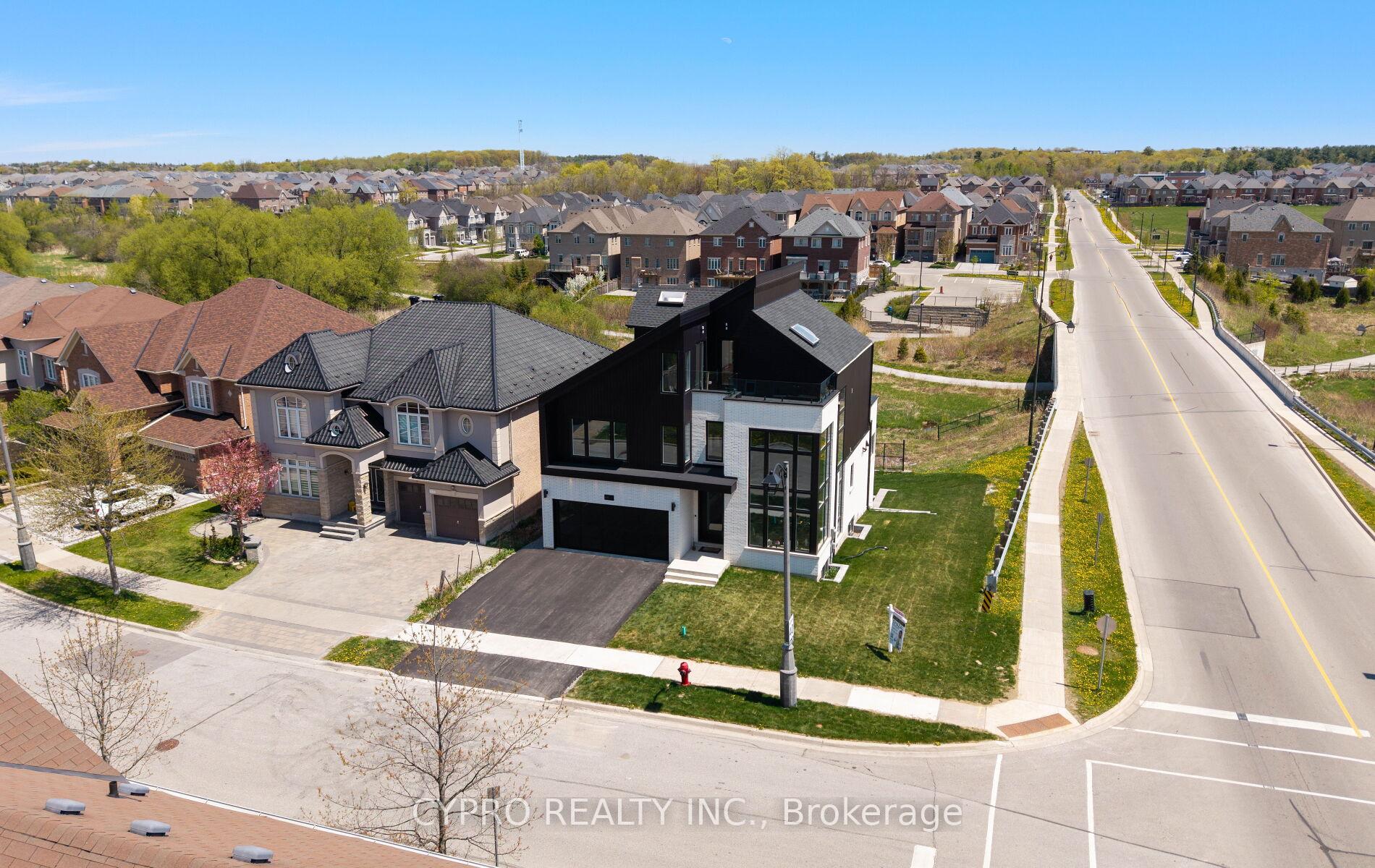 88 Cosford Street, Aurora — photo 2 of 5