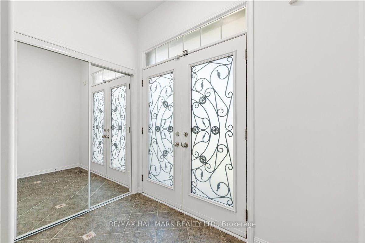 23 Clamerten Road, Whitchurch-Stouffville — photo 5 of 5