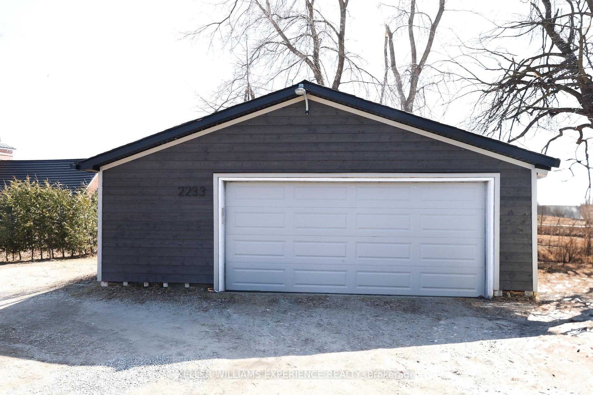 2233 4th Line, Innisfil — photo 5 of 5