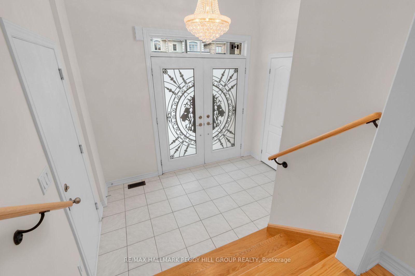 34 Valleo Street, Georgina — photo 2 of 5