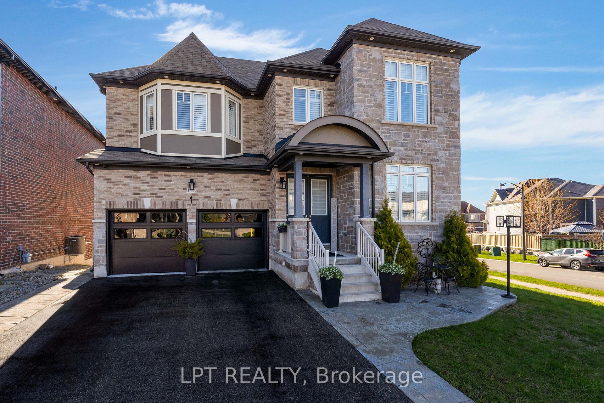 1333 Harrington Street, Innisfil — photo 2 of 5