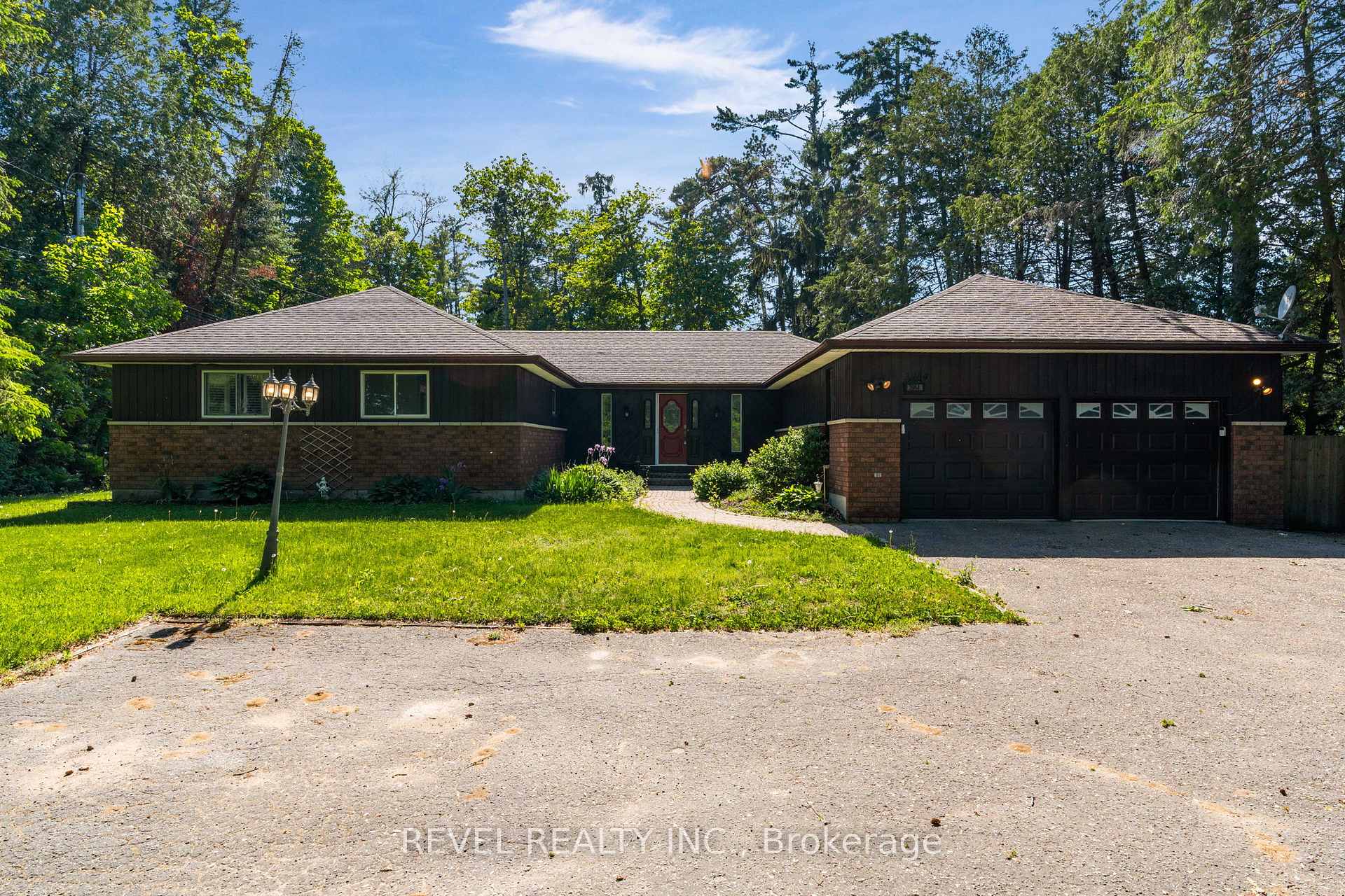 3964 GROVE Place, Innisfil — photo 2 of 5