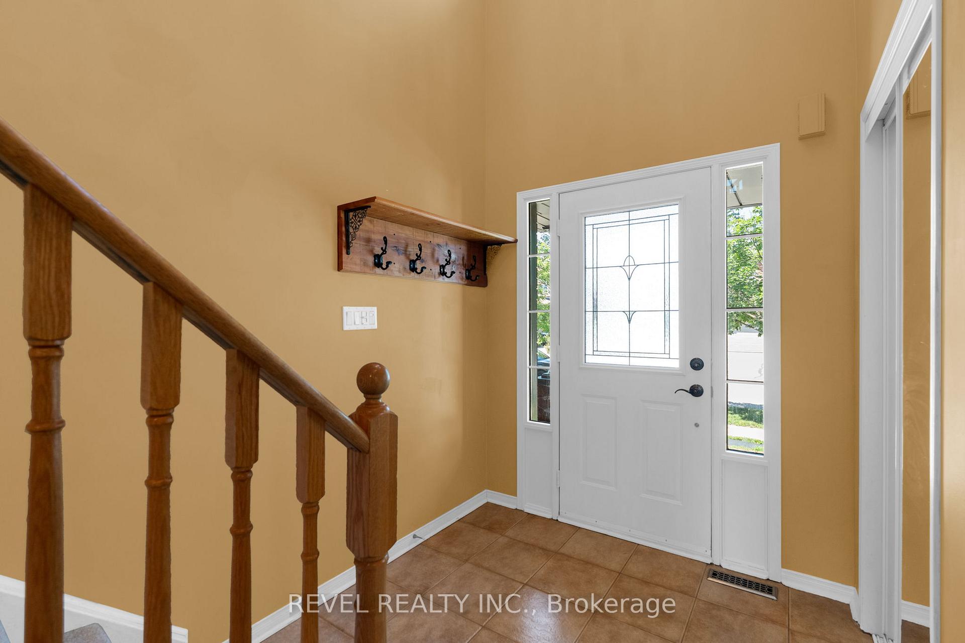 1207 Andrade Lane, Innisfil — photo 4 of 5