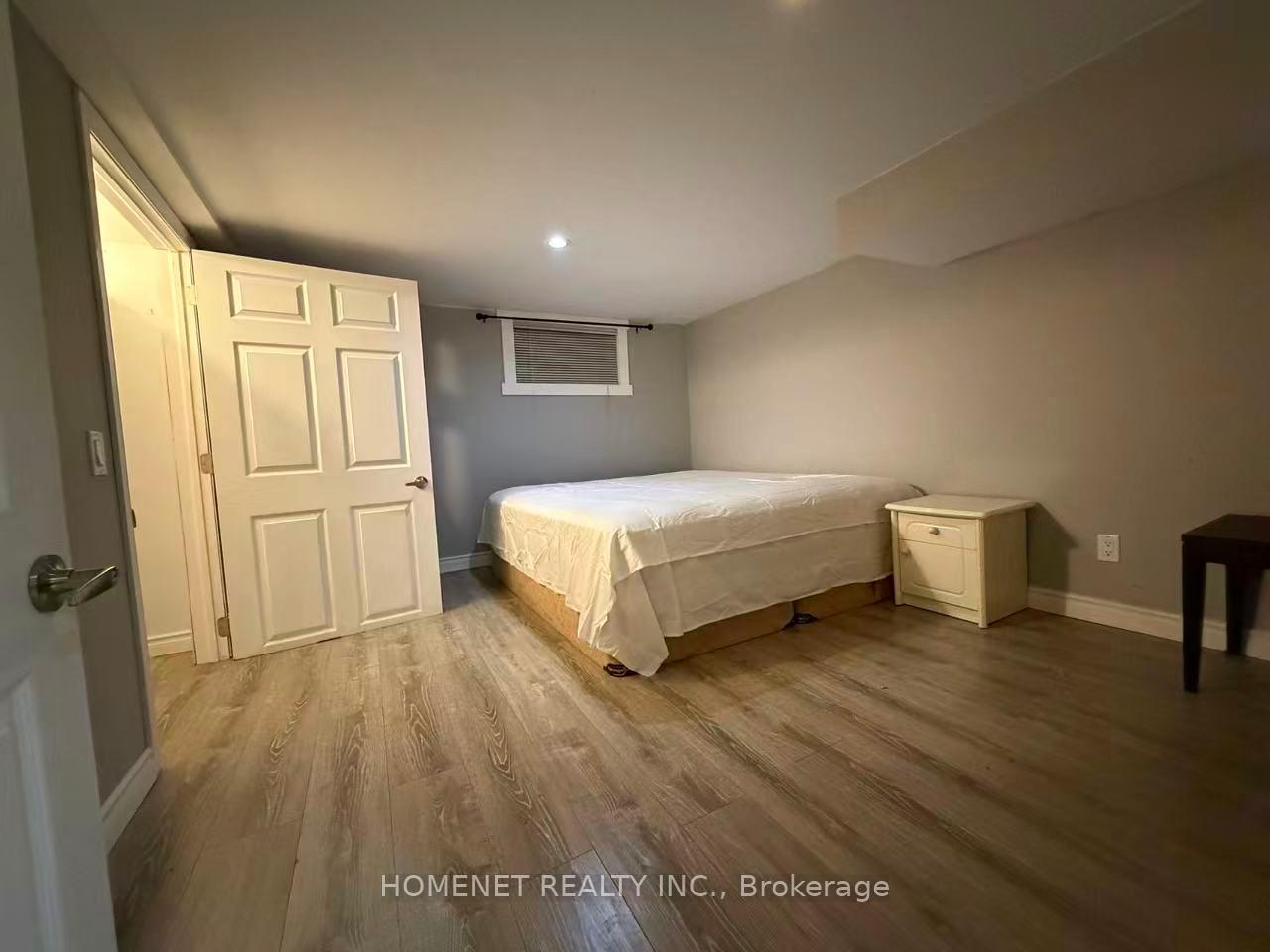 57 Howard Road, Newmarket, ON L3Y 3G6