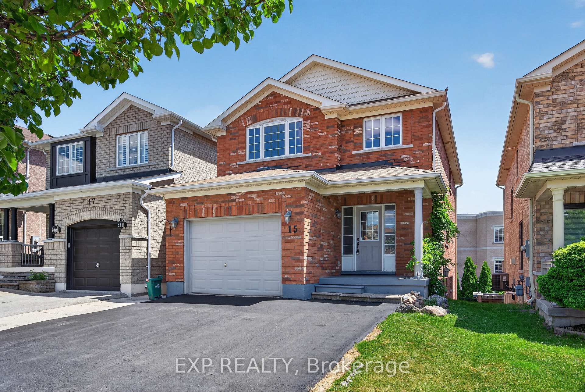 15 Lynn Street, Bradford West Gwillimbury, ON L3Z 0B2