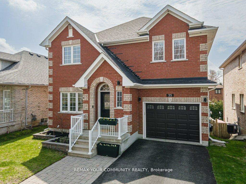 35 Laurelbank Crescent, Georgina, ON L4P 4H7 — Georgina, Ontario
