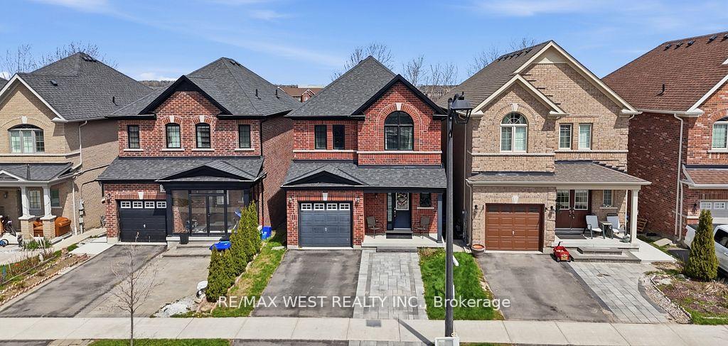 296 Miller Park Avenue, Bradford West Gwillimbury, ON L3Z 0Y1