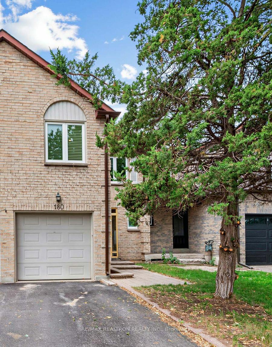 180 Observatory Lane, Richmond Hill, ON L4C 0K7