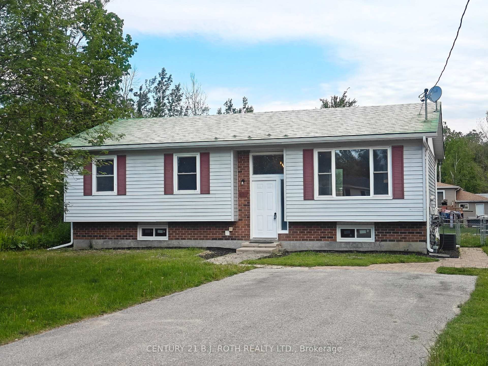 698 Burton Drive, Innisfil, ON L9S 2H6 — Innisfil, Ontario