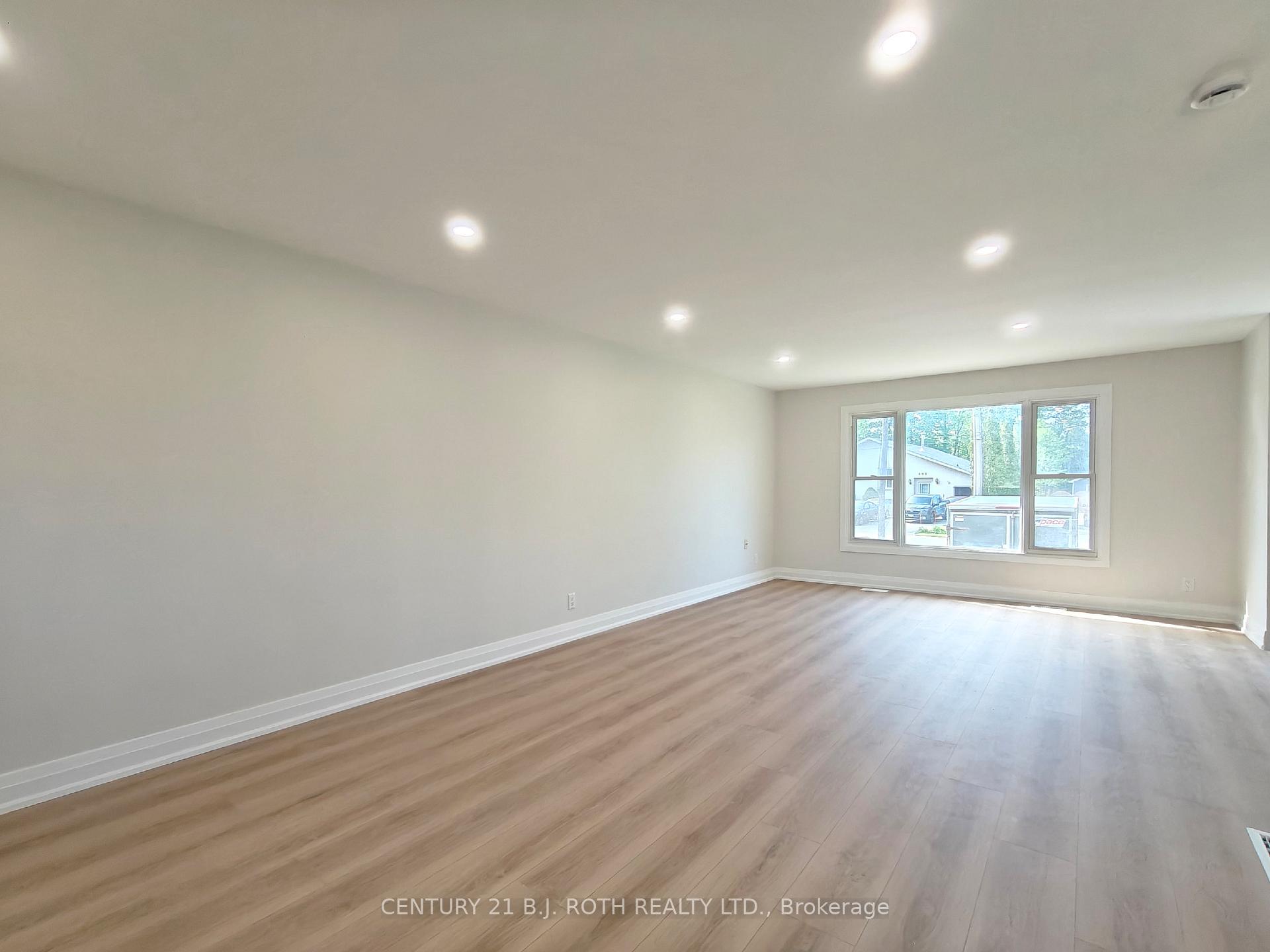 698 Burton Drive, Innisfil — photo 3 of 5