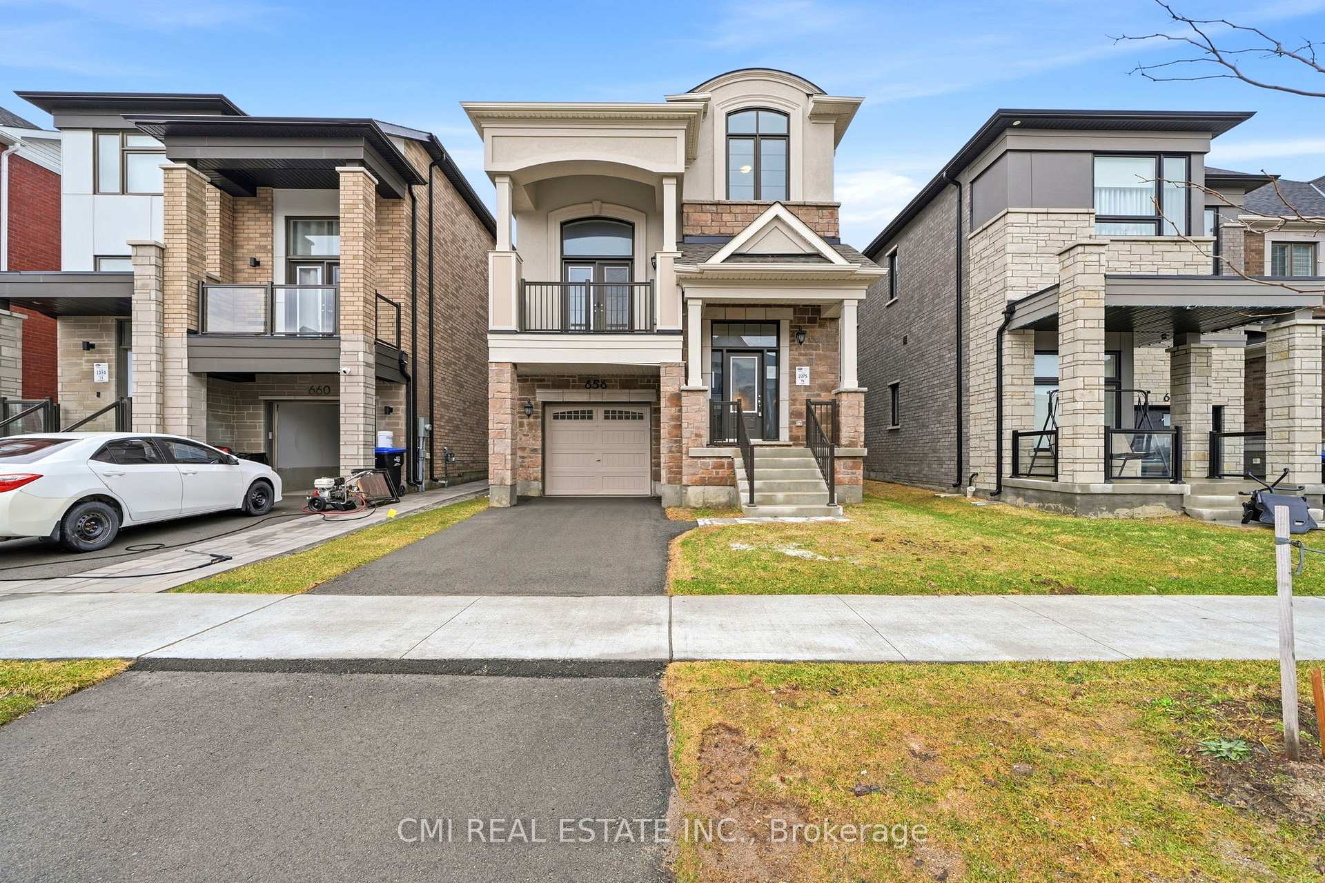 656 Newlove Street, Innisfil — photo 2 of 5