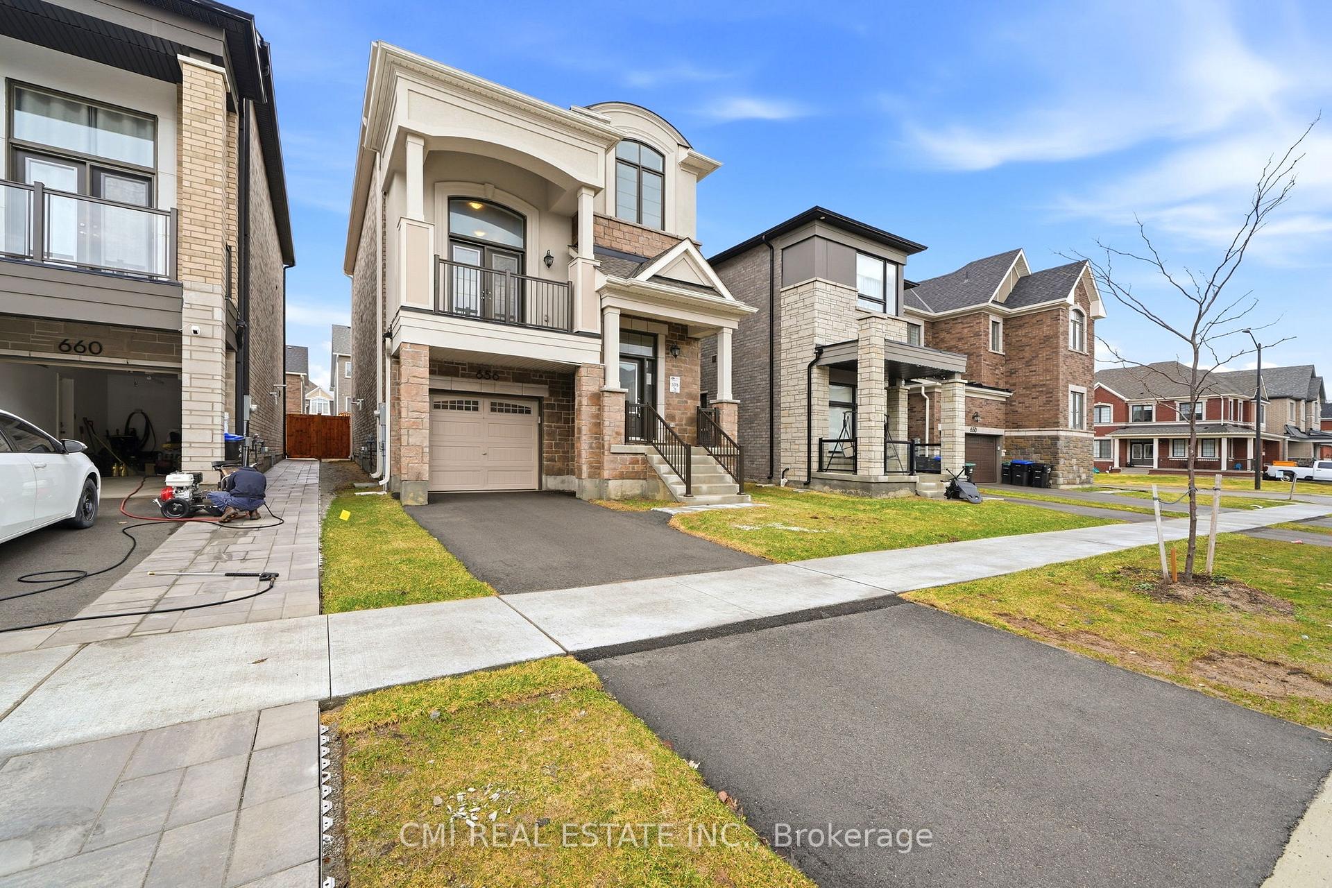 656 Newlove Street, Innisfil — photo 3 of 5