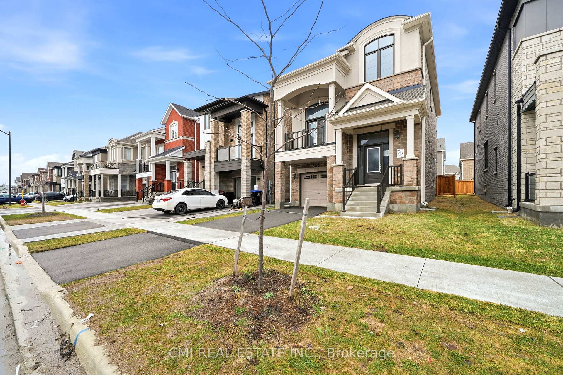 656 Newlove Street, Innisfil — photo 4 of 5