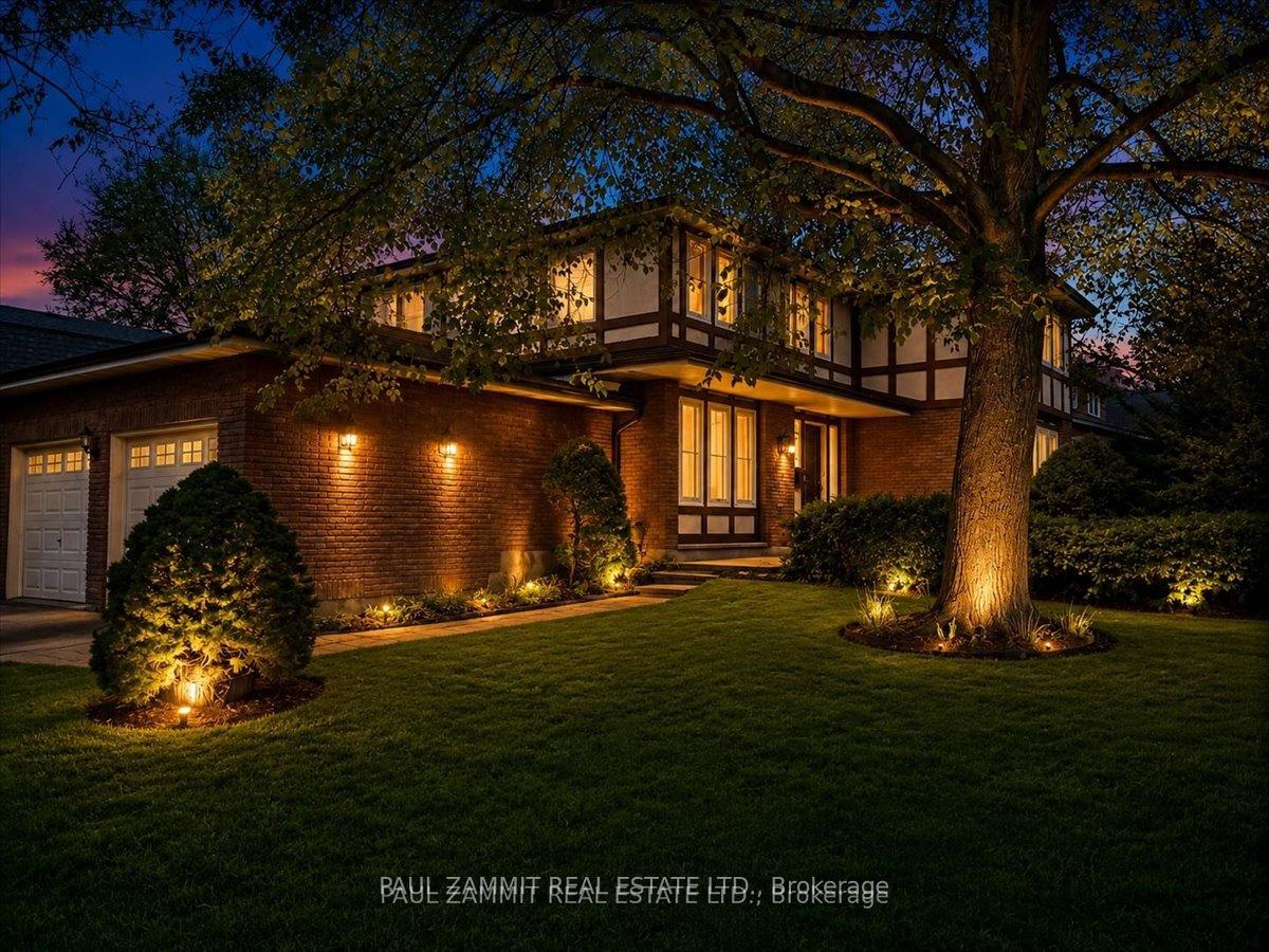 210 Bayview Fairways Drive, Markham, ON L3T 2Z3