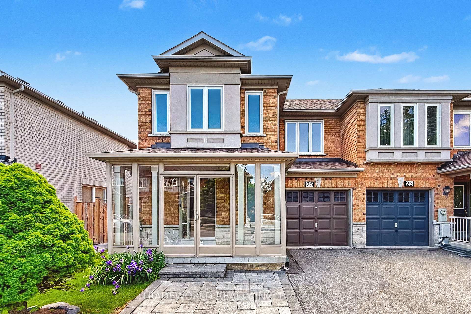 25 Bassett Avenue, Richmond Hill, ON L4B 4J9