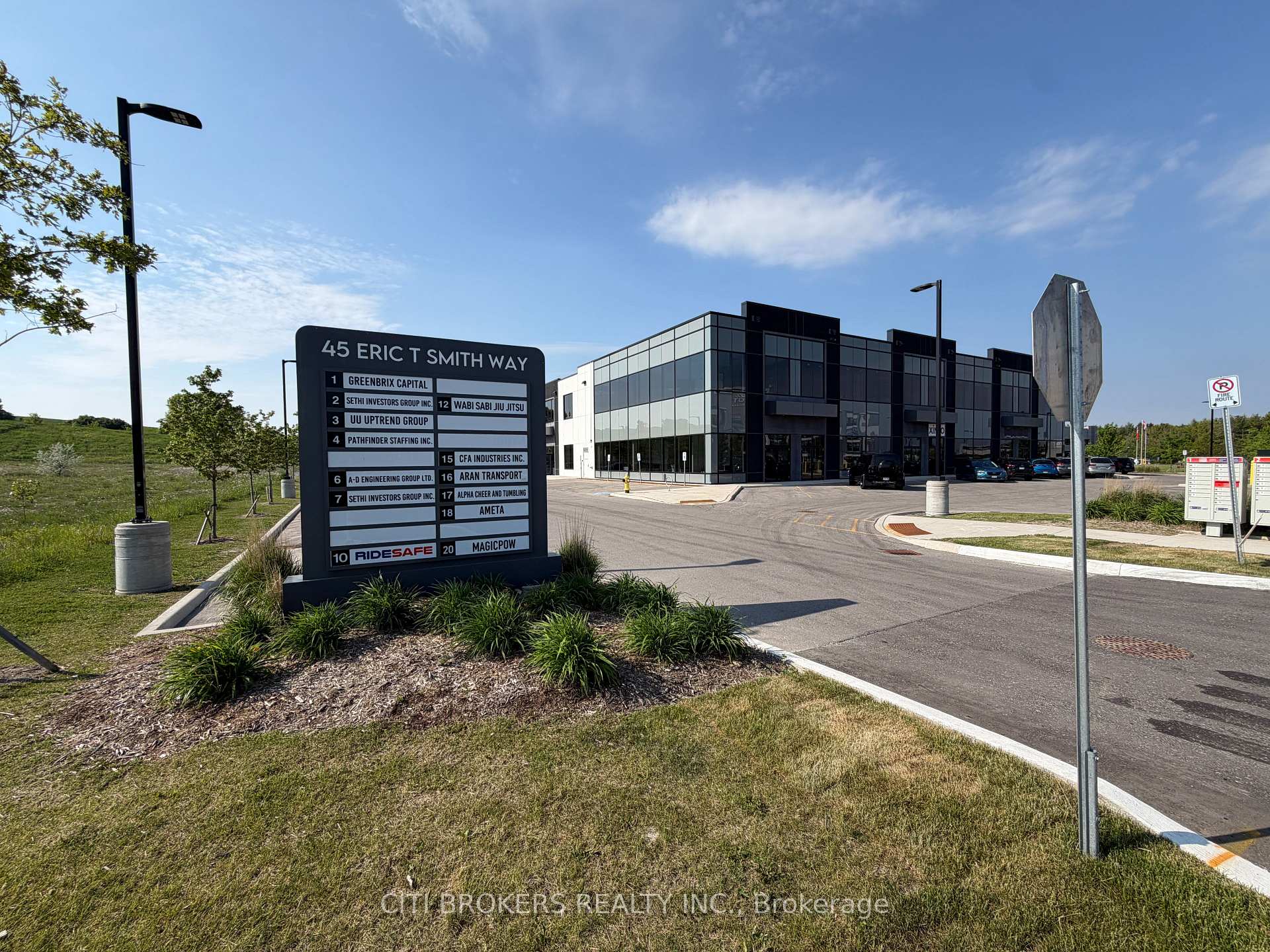 45 Eric T Smith Way 11, Aurora, ON L4G 7C6