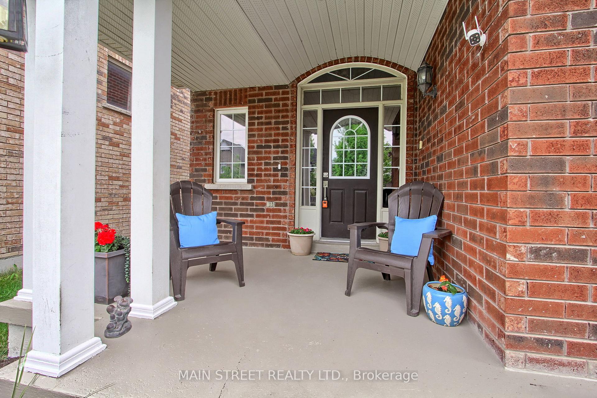 61 Carness Crescent, Georgina — photo 2 of 5