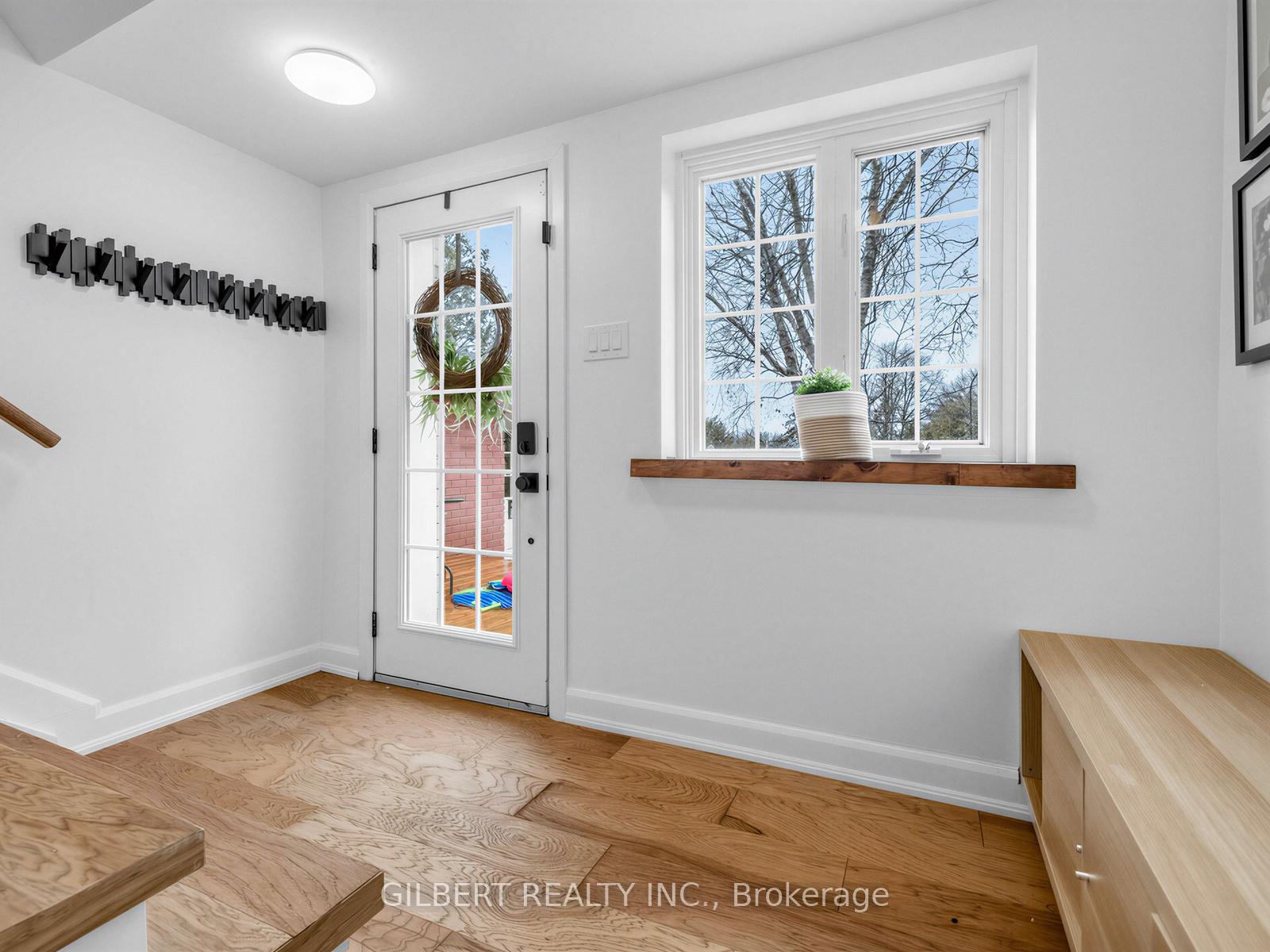 313 winnifred Drive, Georgina — photo 4 of 5