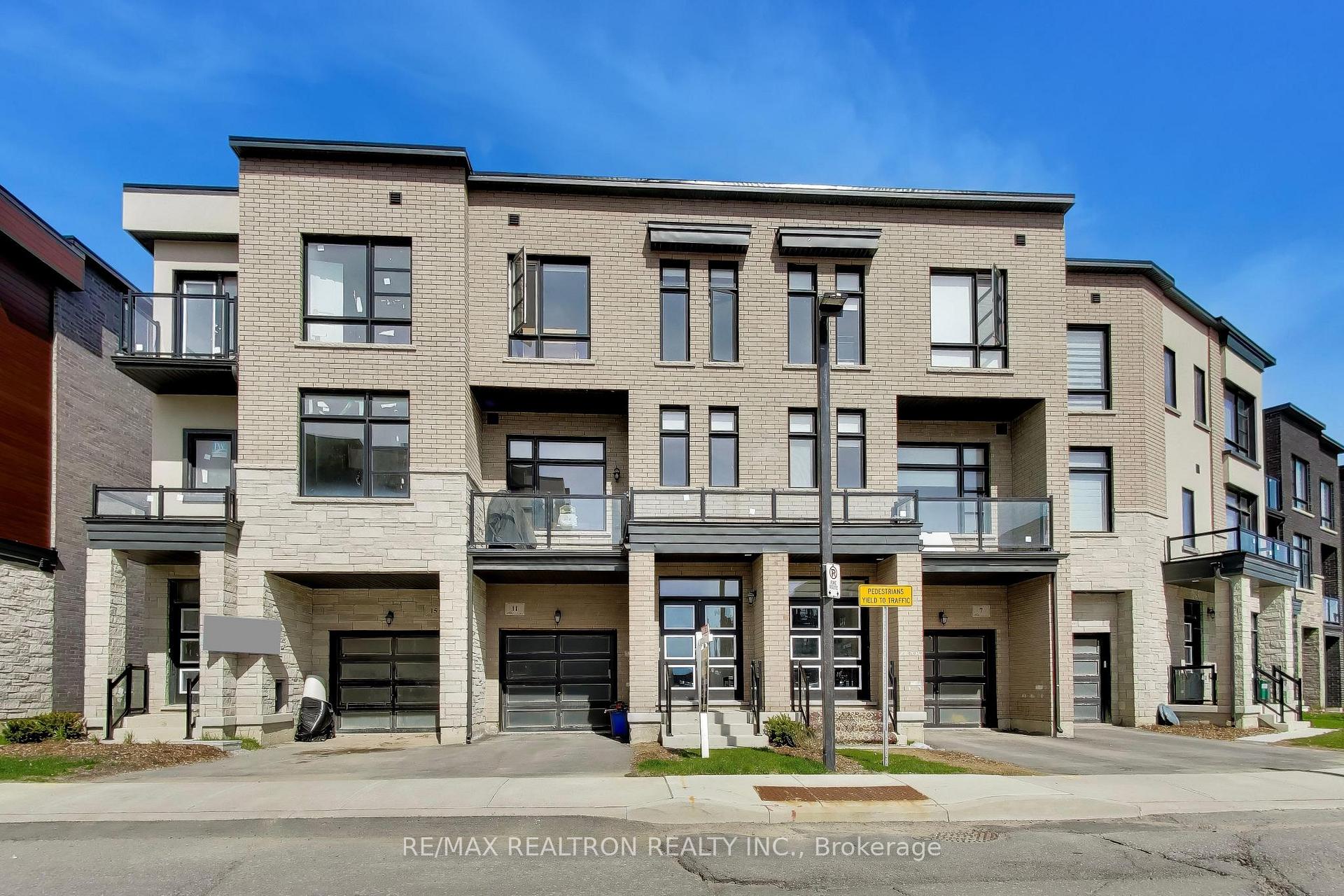 11 Inverary Crescent, Vaughan, ON L4H 5G8