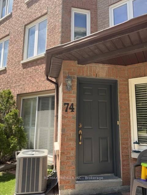 735 New Westminster Drive 74, Vaughan, ON L4J 7Y9