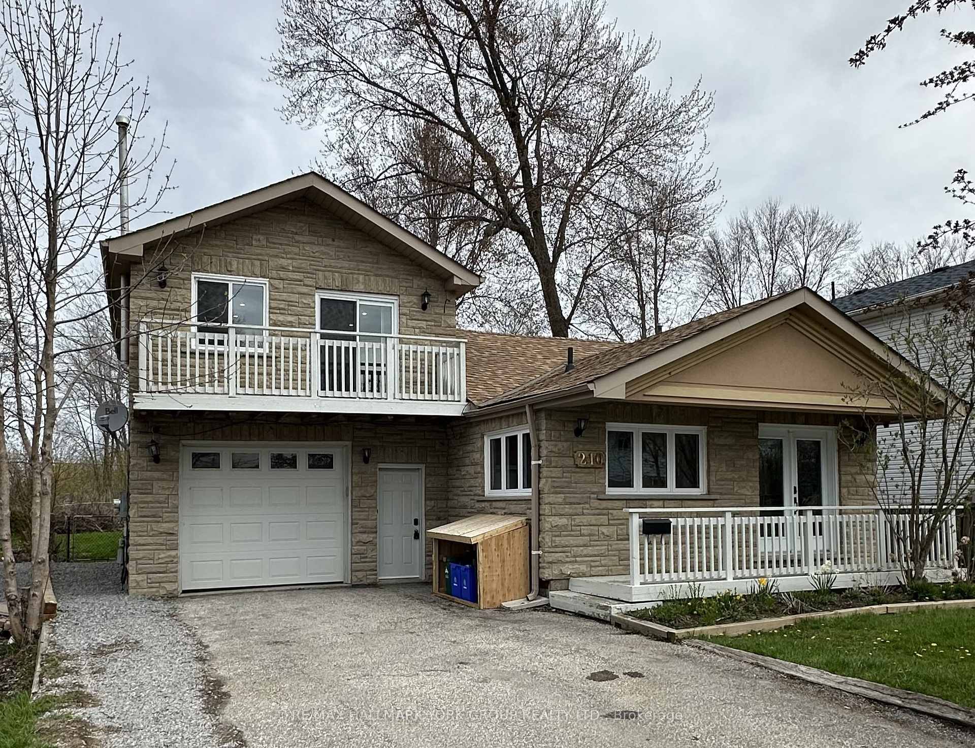 210 Way's Bay Drive #Upper, Georgina, ON L4P 2M7