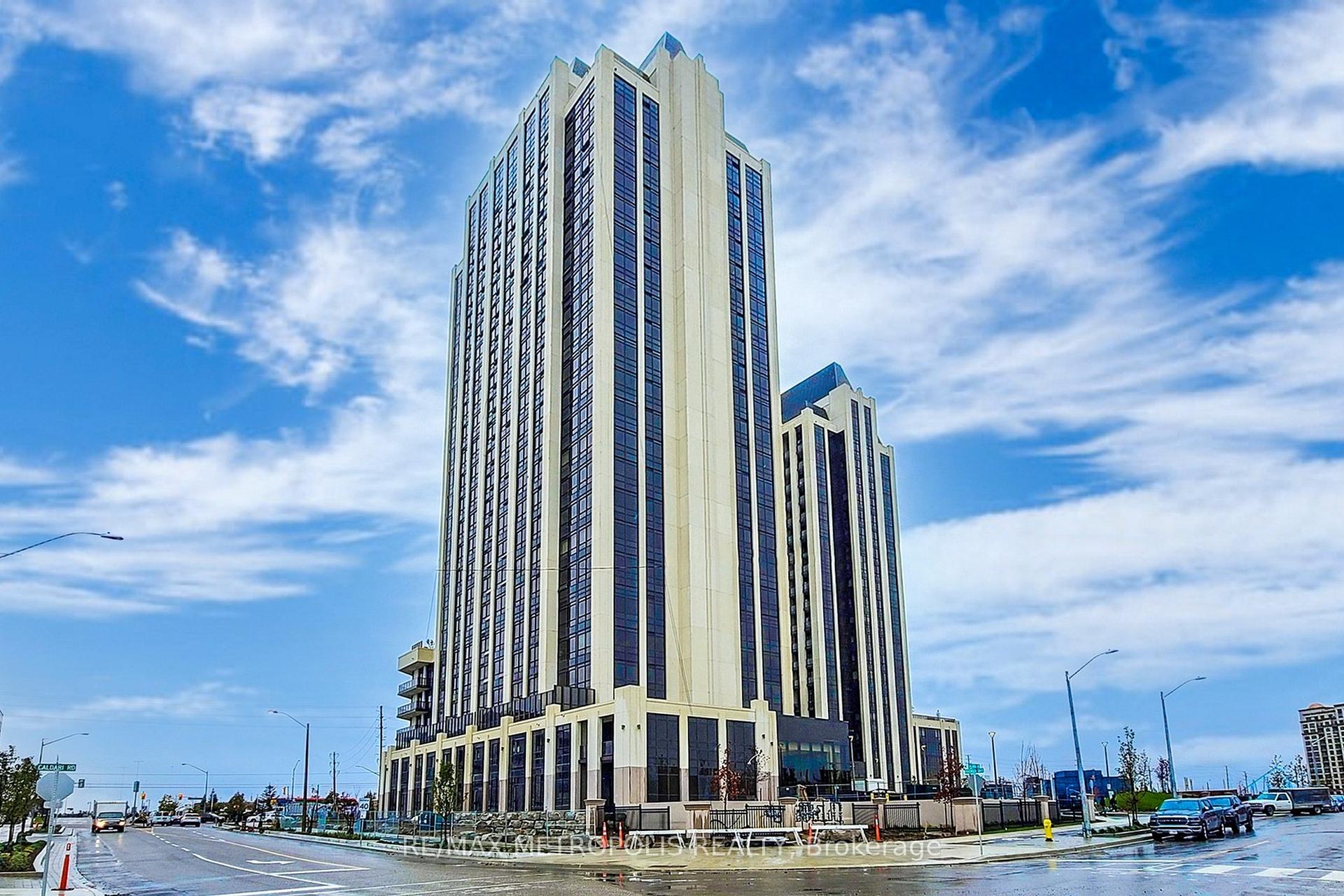 9075 Jane Street PH08, Vaughan, ON L4K 0L7