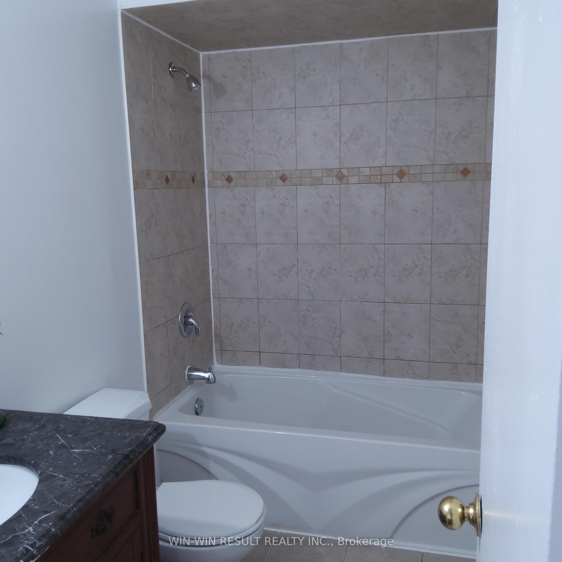 243 Cedarholme Avenue, Georgina — photo 3 of 5