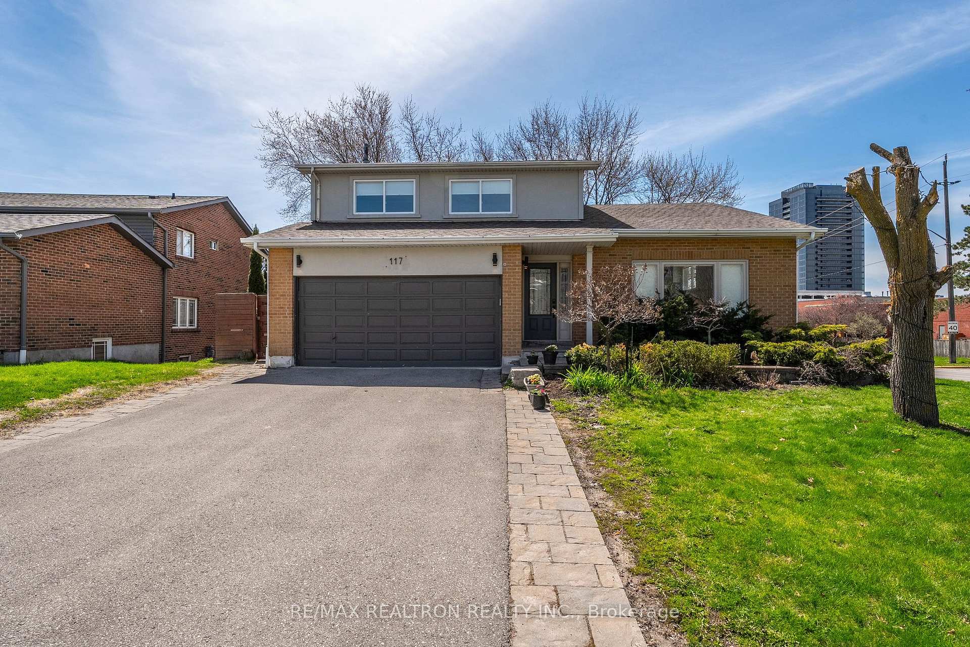 117 Cardinal Crescent Upper, Newmarket, ON L3Y 5Y5