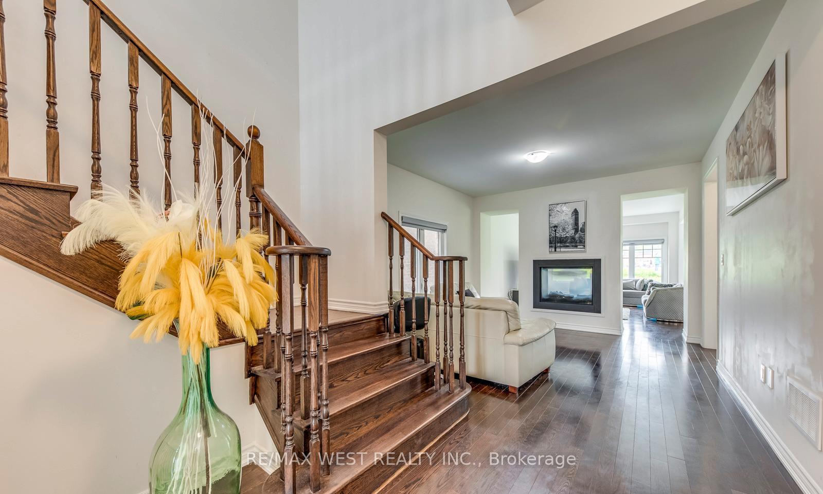 286 Danny Wheeler Boulevard, Georgina — photo 4 of 5
