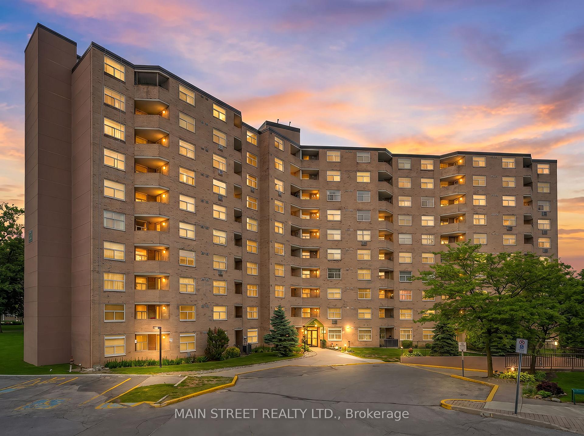 260 Davis Drive 1008, Newmarket, ON L3Y 7C3