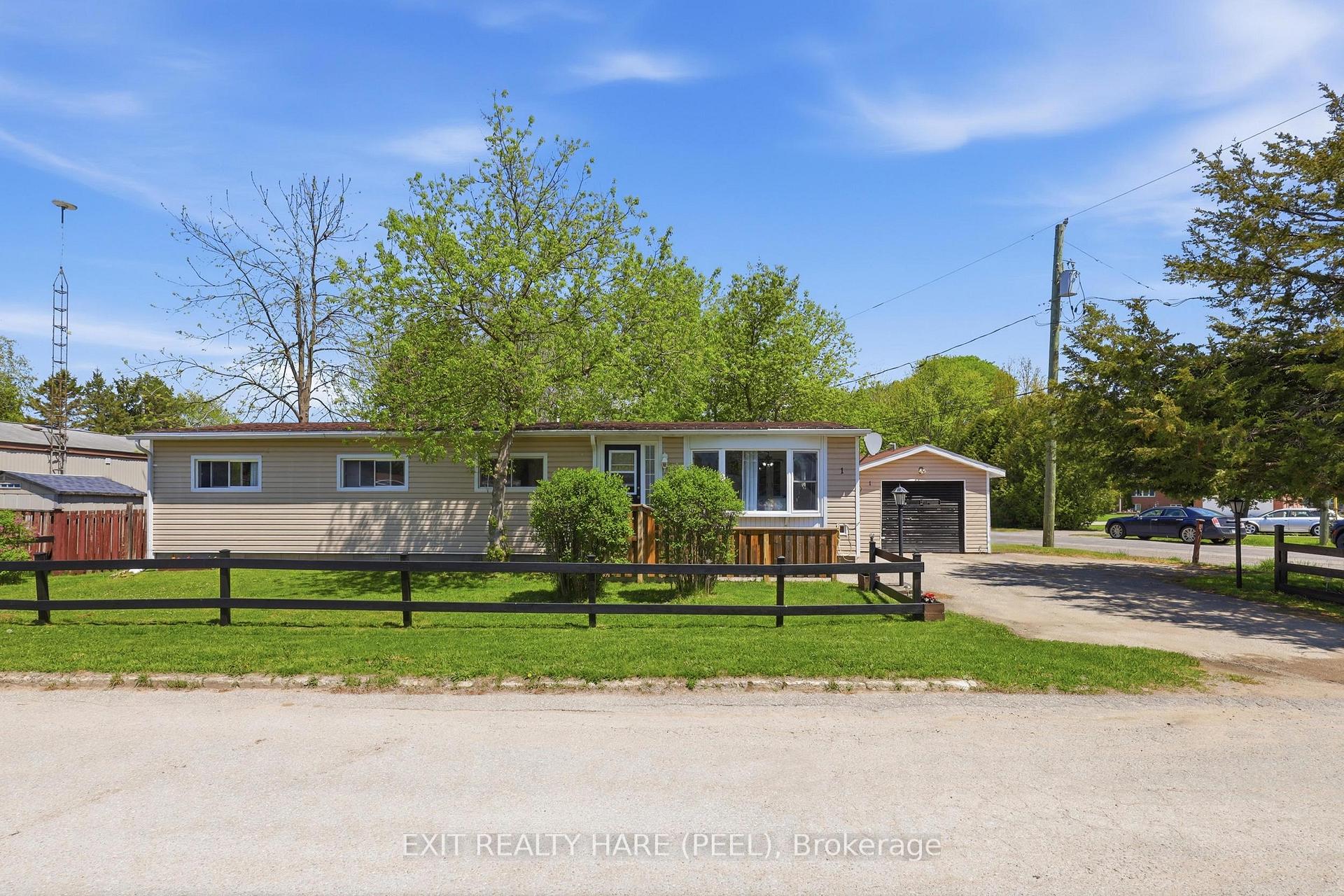 1 Centre Park Street, Essa, ON L3W 0A5