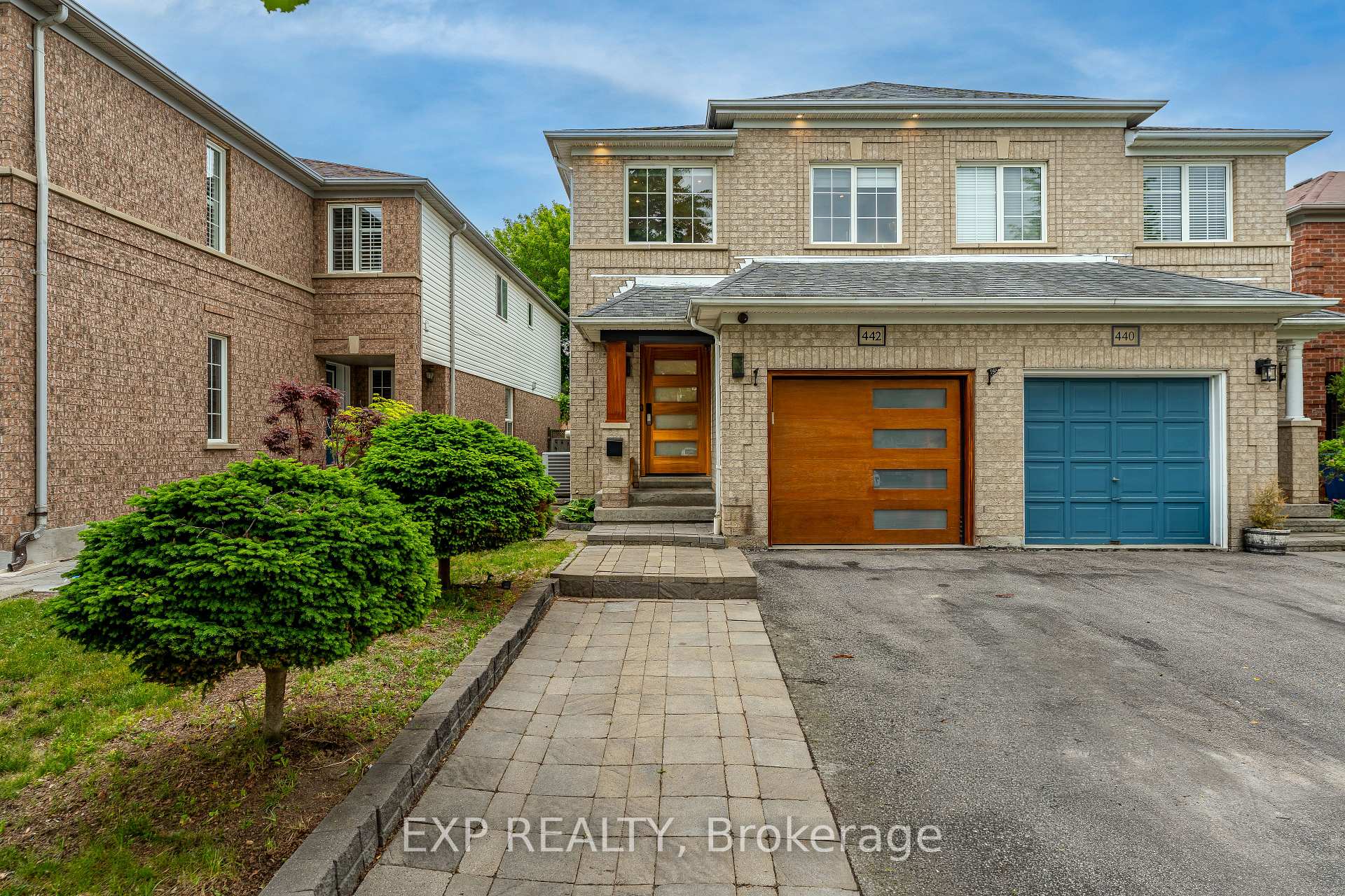 442 Heddle Crescent, Newmarket, ON L3X 2J3