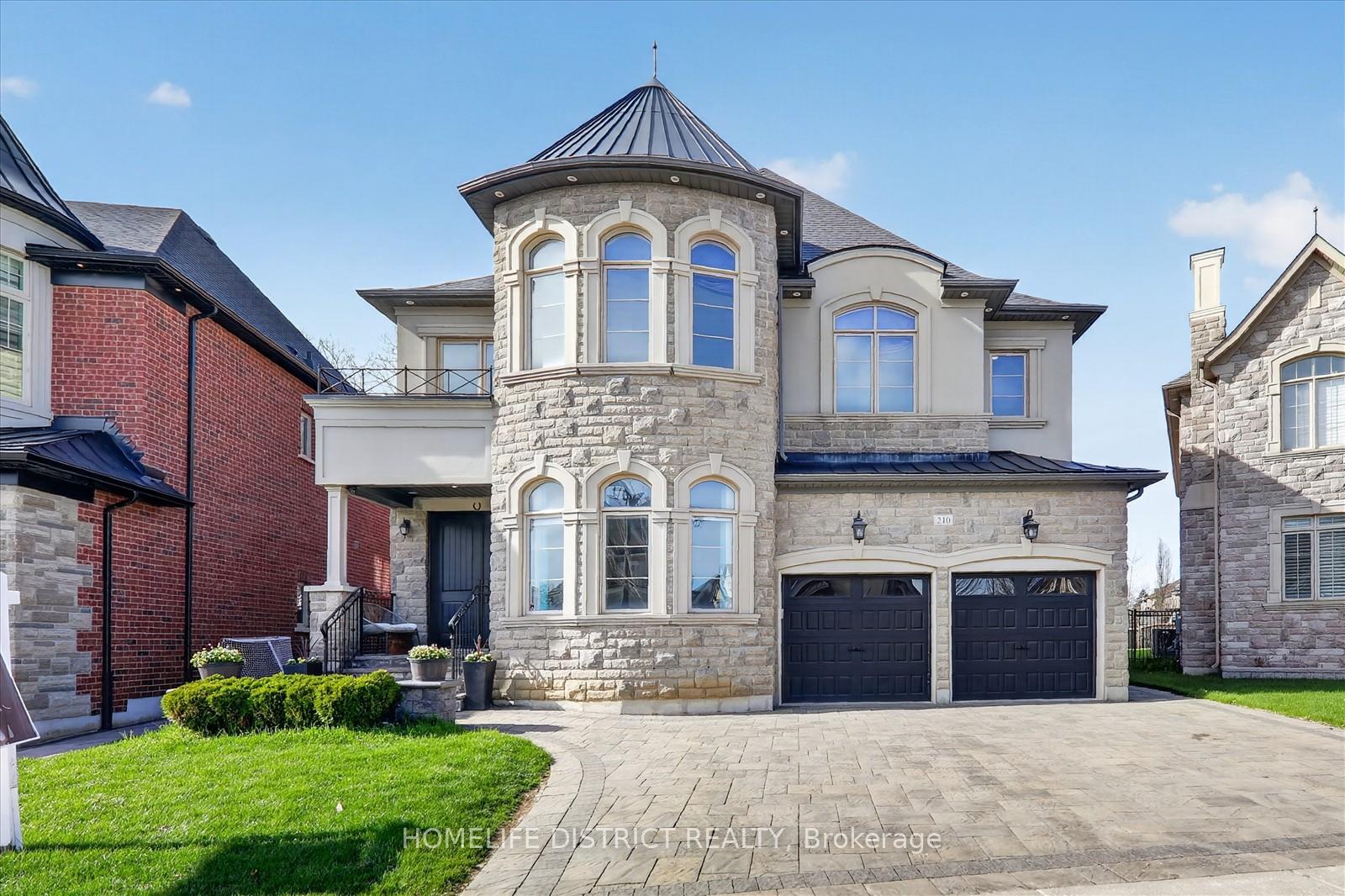210 Cannes Avenue, Vaughan, ON L4H 3X2
