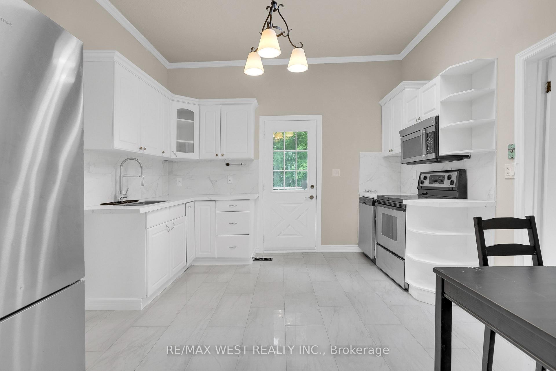 19015 Dufferin Street, King, ON L3Y 4V9