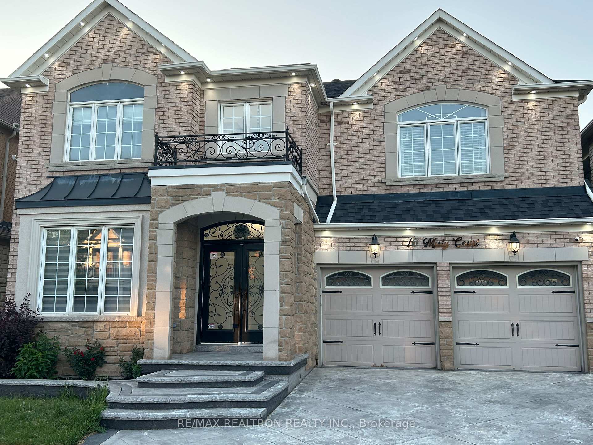 16 Misty Court, Markham, ON L6E 1K9