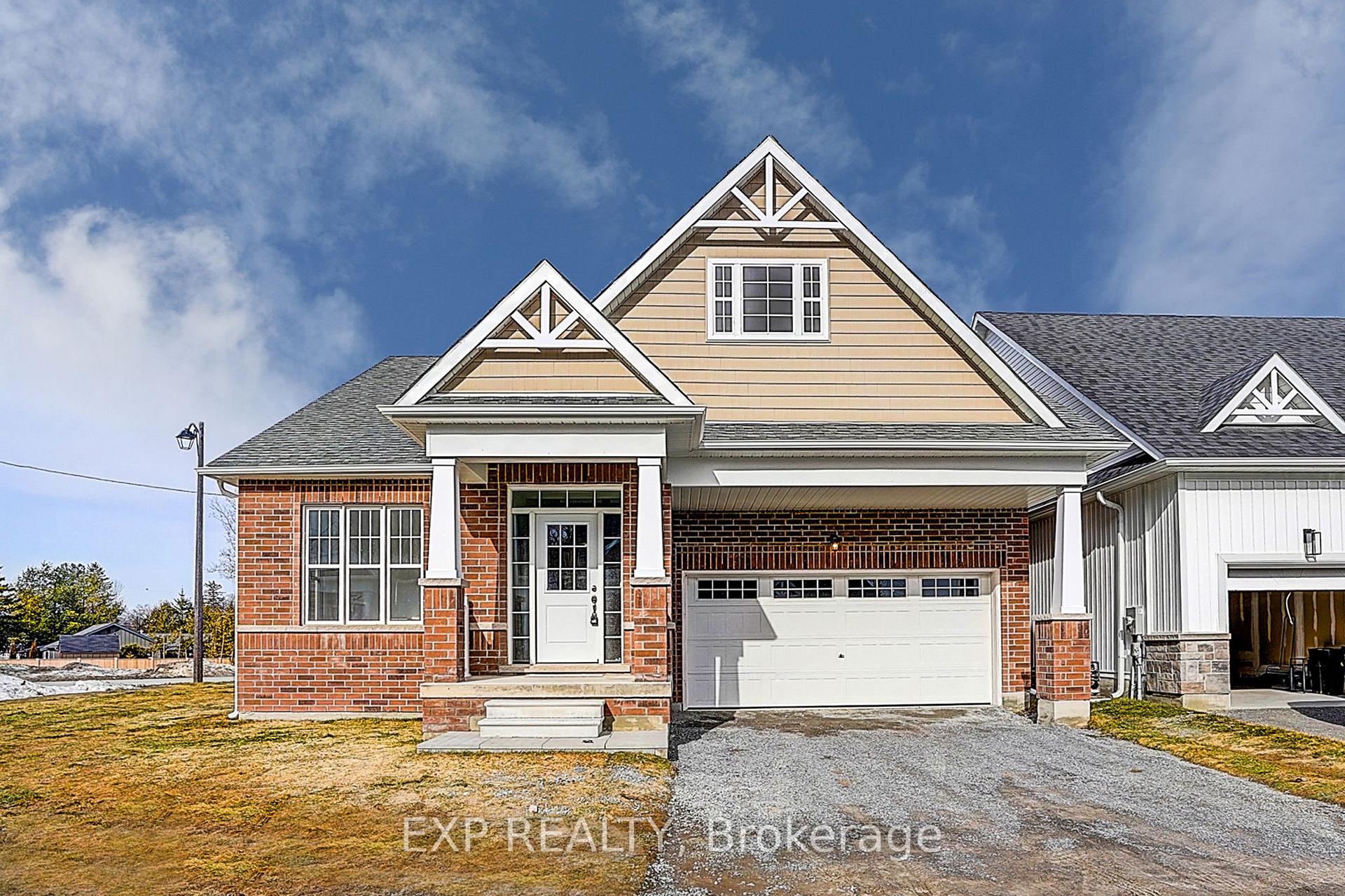 4 Palmira Drive, Georgina, ON L0E 1R0