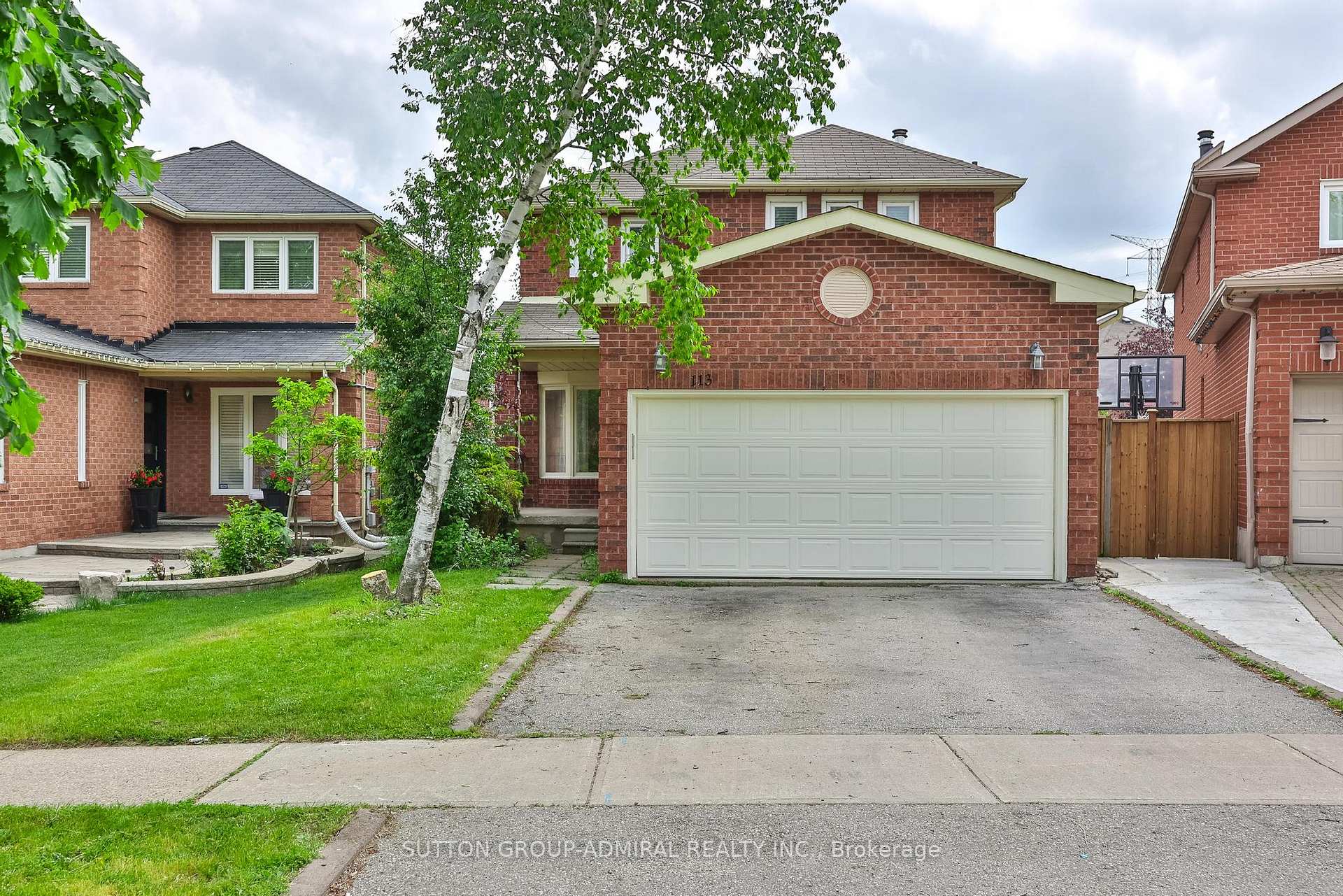 113 Redondo Drive, Vaughan, ON L4J 7S6