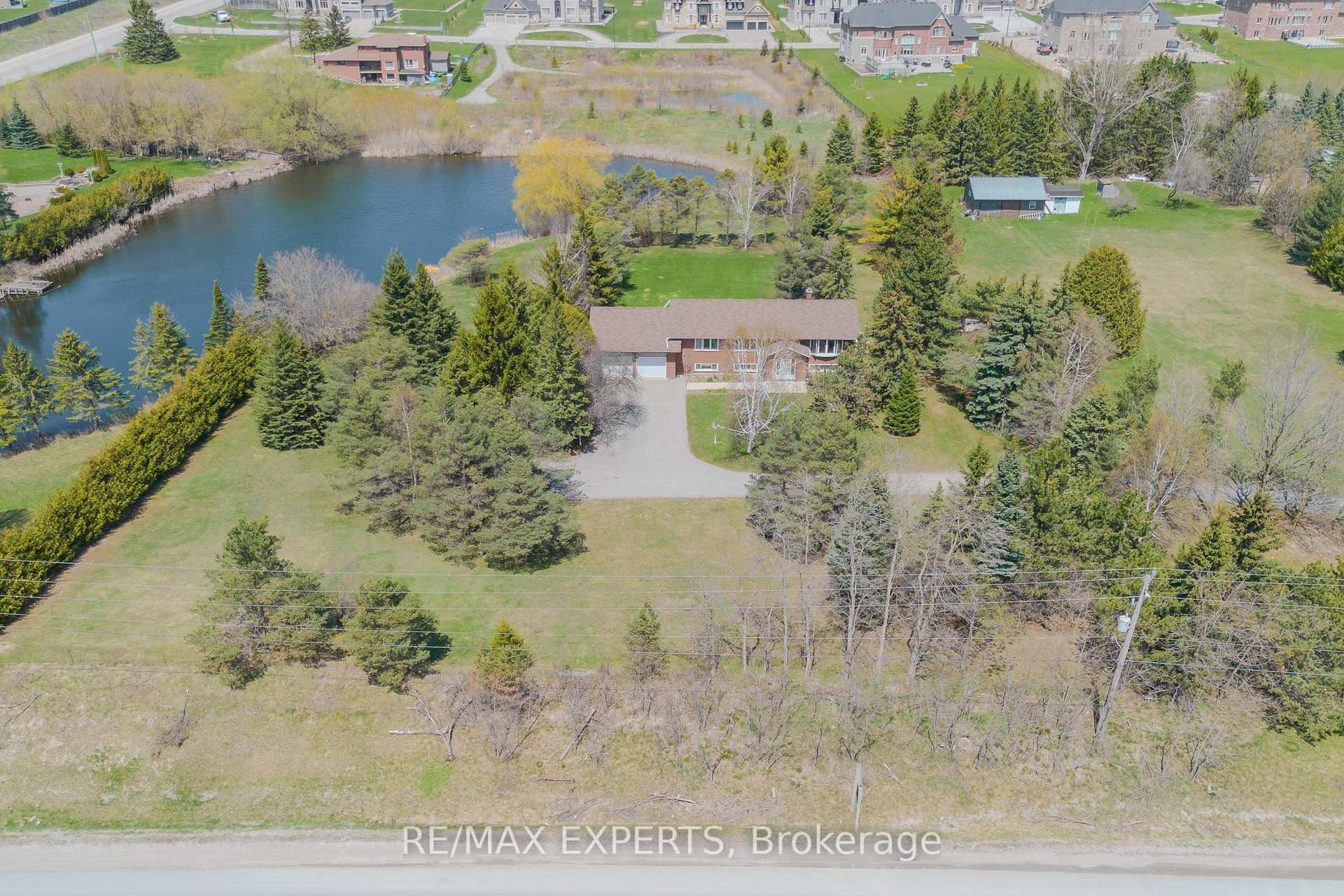 6068 Bloomington Road, Whitchurch-Stouffville, ON L4A 2W8