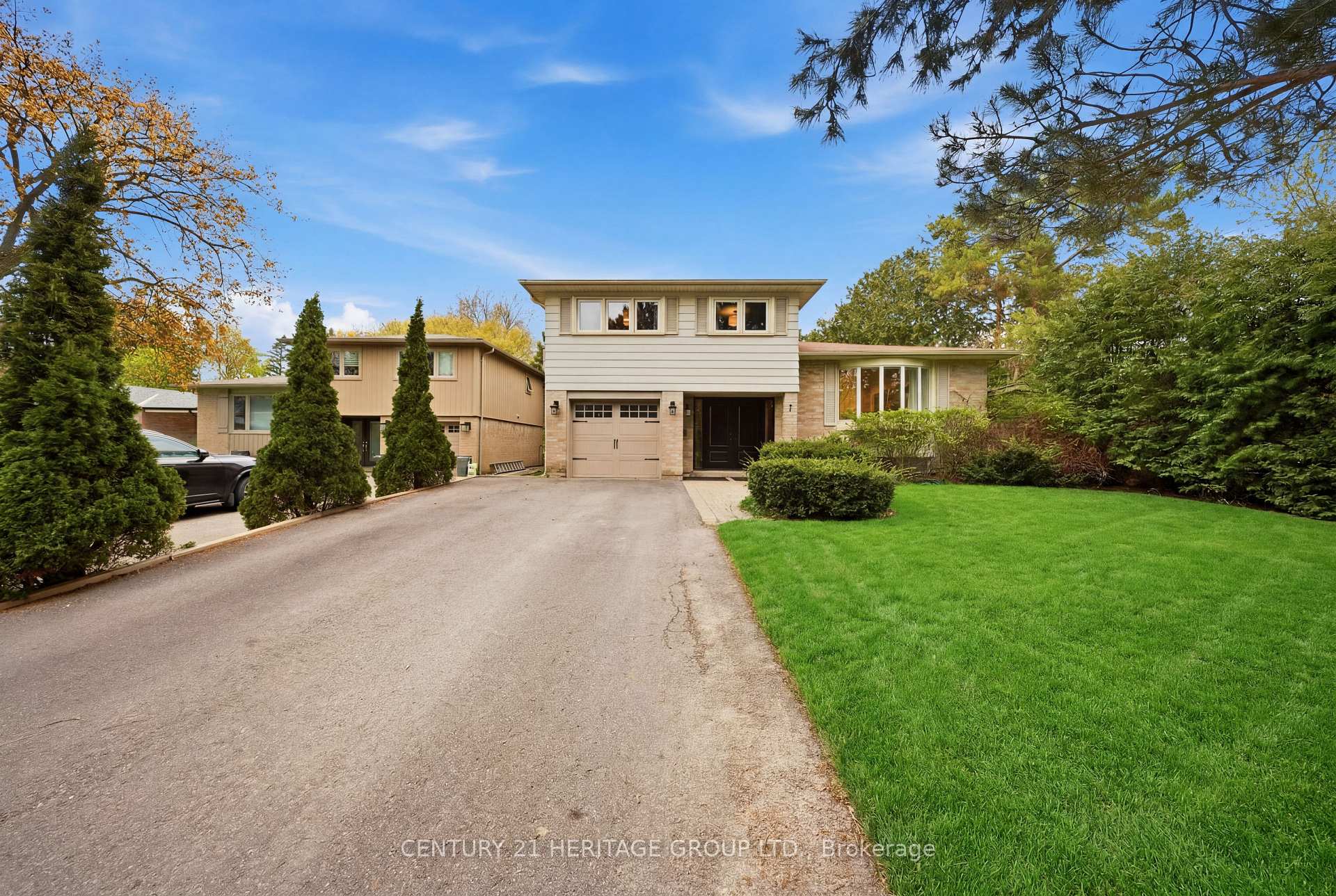 7 Cedar Crescent, Aurora, ON L4G 3J7