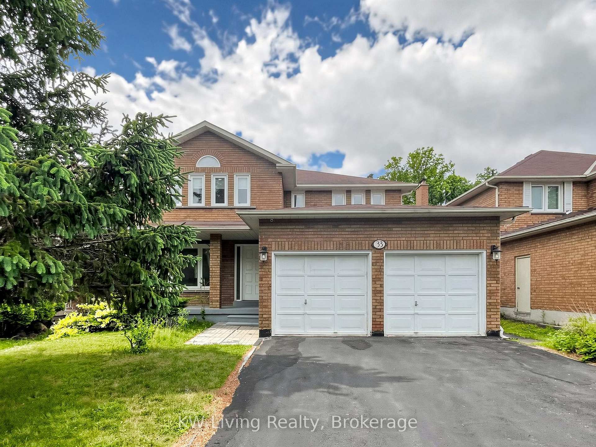 33 Southgate Crescent, Richmond Hill, ON L4B 2E4