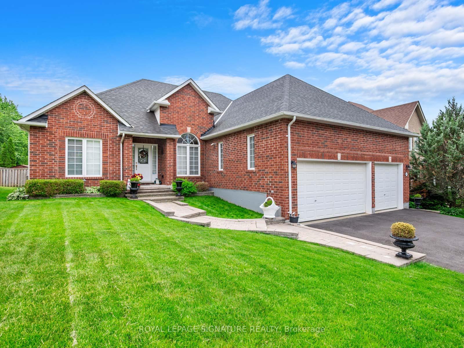 85 Ferncroft Drive, Georgina, ON L4P 4G7