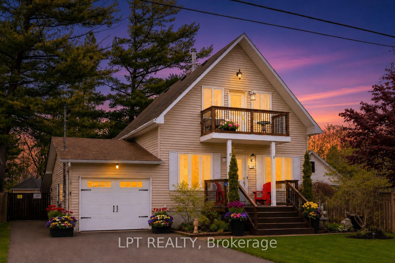 11 Hardwood Drive, Georgina, ON L0E 1L0