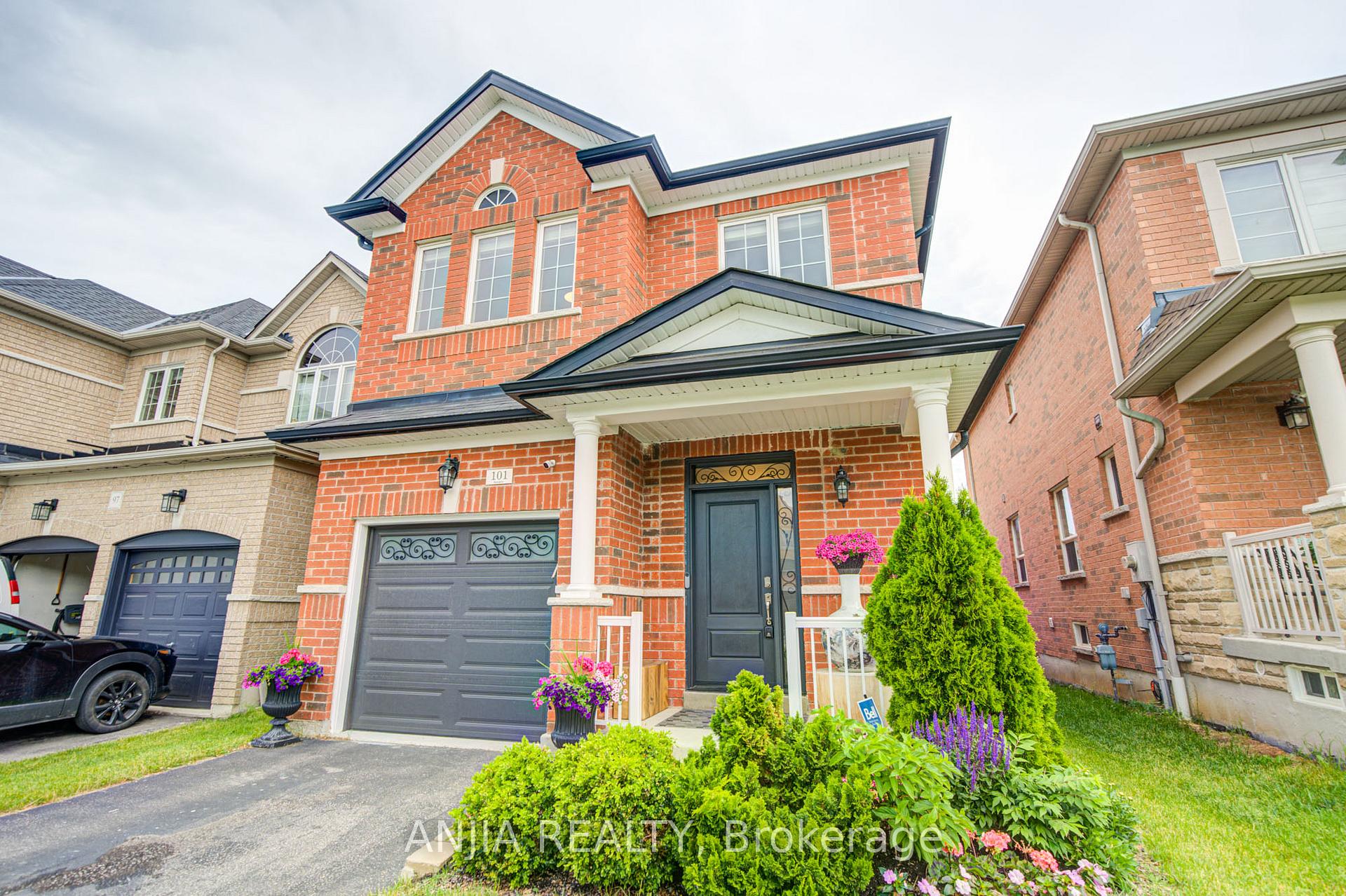101 Gar Lehman Avenue, Whitchurch-Stouffville, ON L4A 0W9