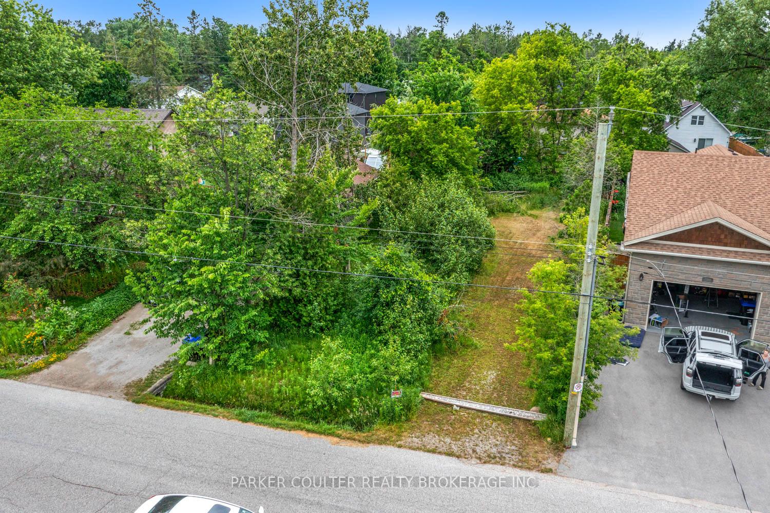 732 Chestnut Street, Innisfil, ON L9S 2H8