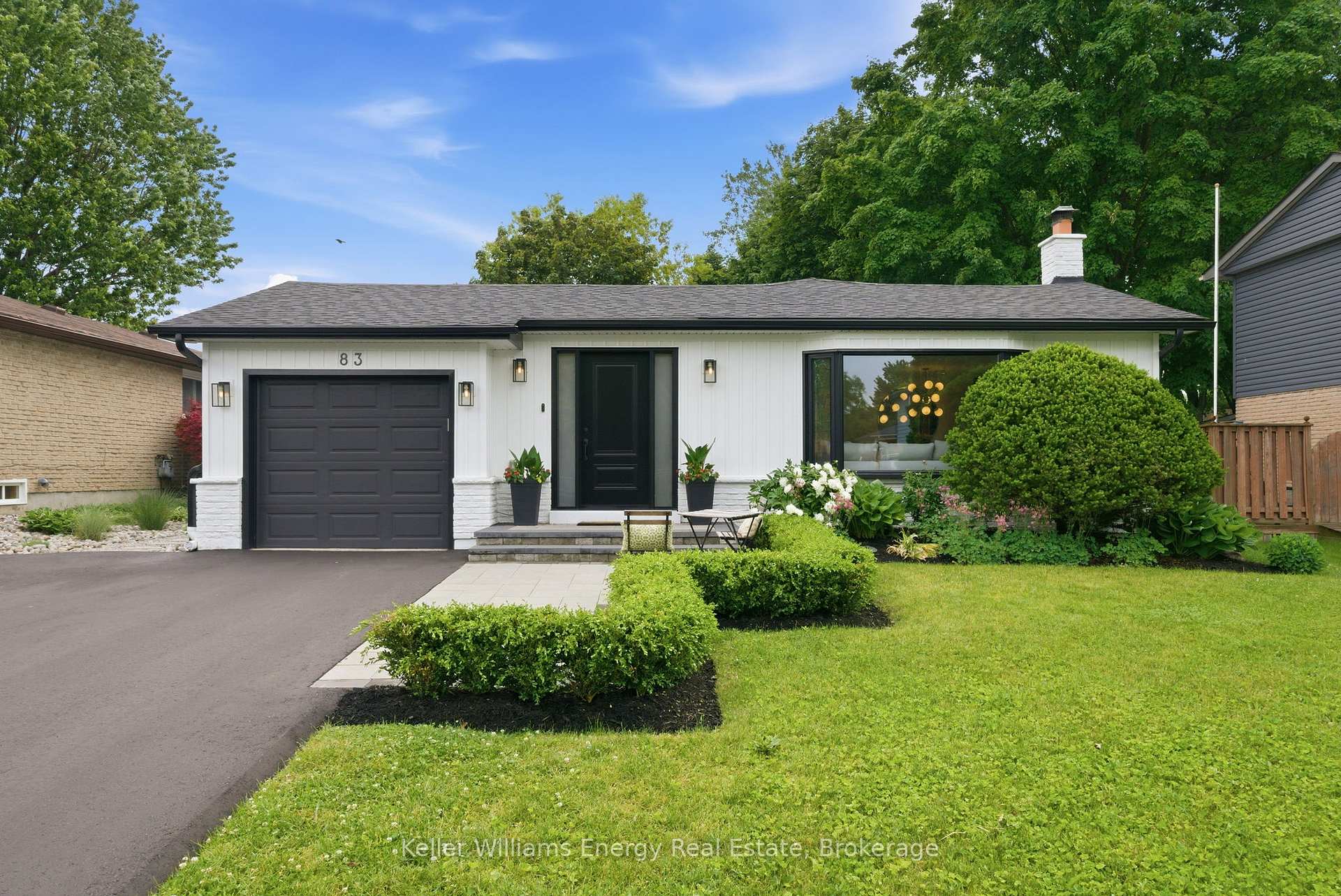 83 Walton Drive, Aurora, ON L4G 3K2